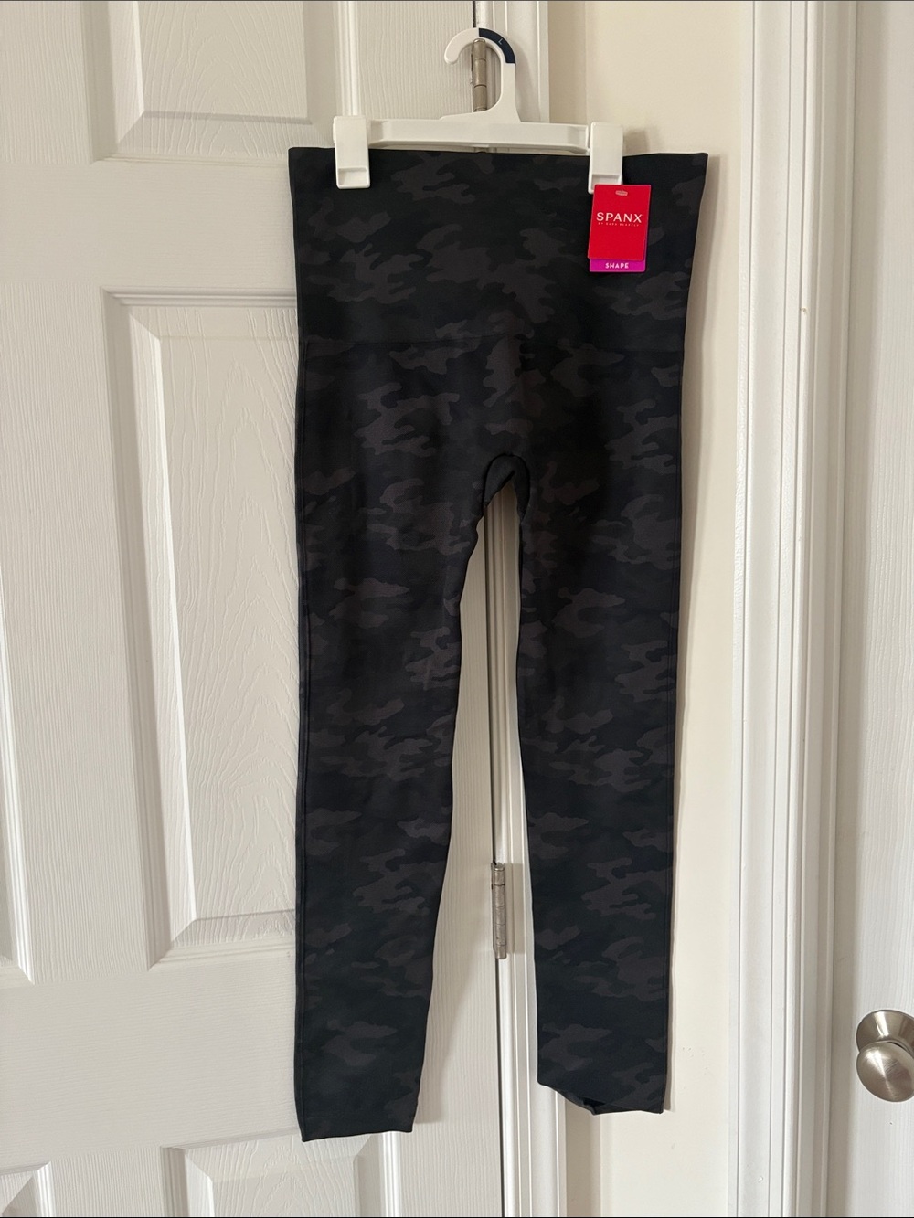 Spanx Shape Black Camo Leggings 1X